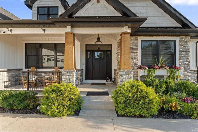 26620 Boulder Crest Court, South Bend, IN 46628
