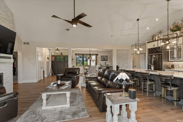 26620 Boulder Crest Court, South Bend, IN 46628