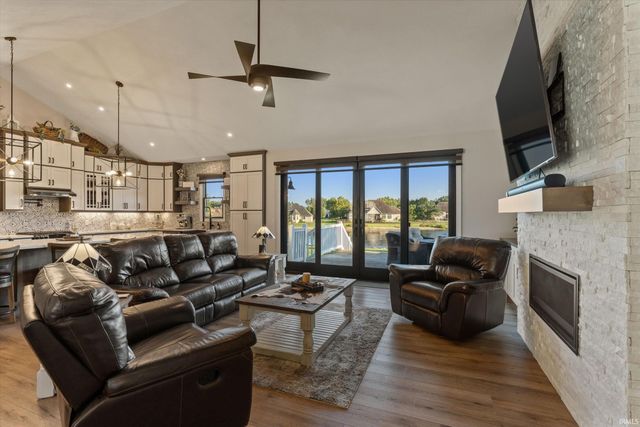 26620 Boulder Crest Court, South Bend, IN 46628