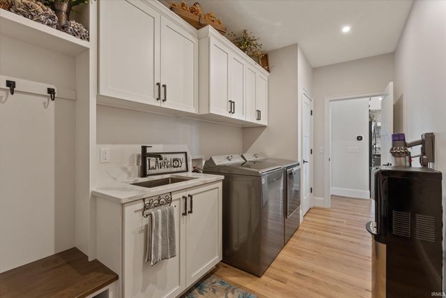 26620 Boulder Crest Court, South Bend, IN 46628