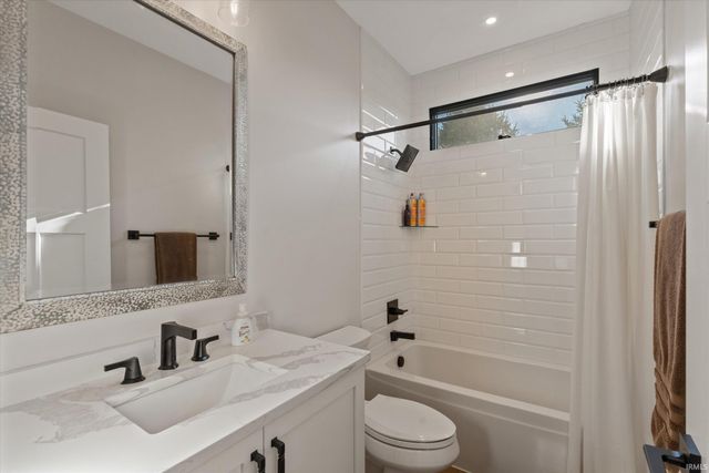26620 Boulder Crest Court, South Bend, IN 46628