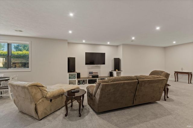 26620 Boulder Crest Court, South Bend, IN 46628