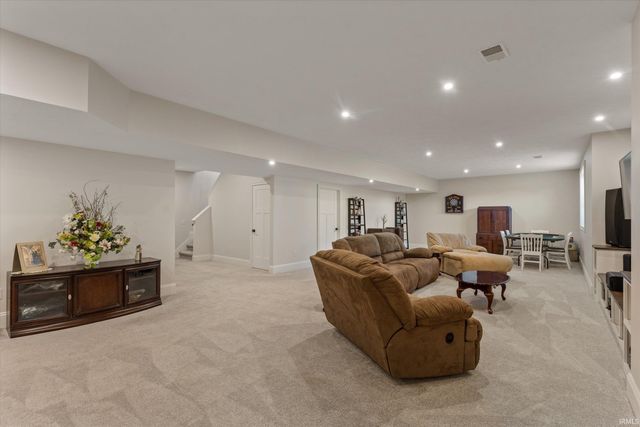 26620 Boulder Crest Court, South Bend, IN 46628