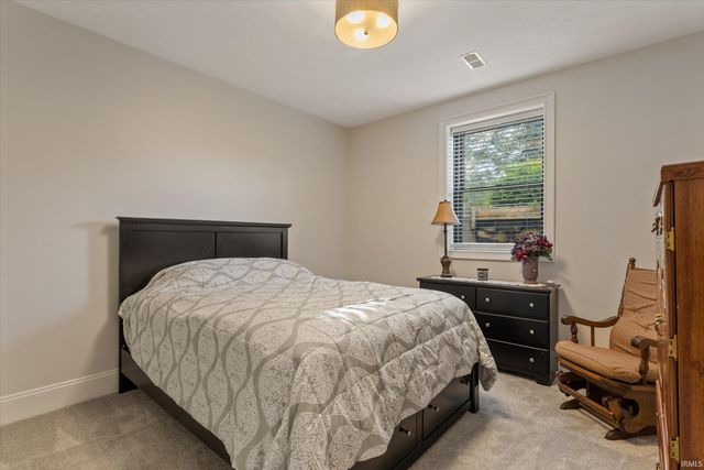 26620 Boulder Crest Court, South Bend, IN 46628