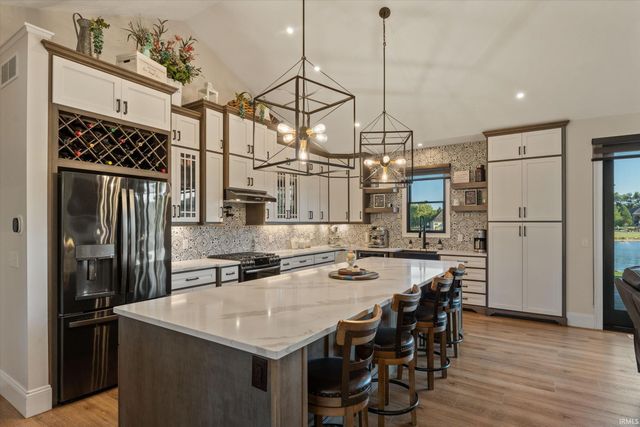 26620 Boulder Crest Court, South Bend, IN 46628