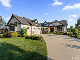 26620 Boulder Crest Court, South Bend, IN 46628