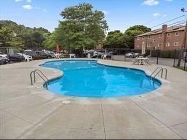 23 Westgate 4, Boston, MA 02132