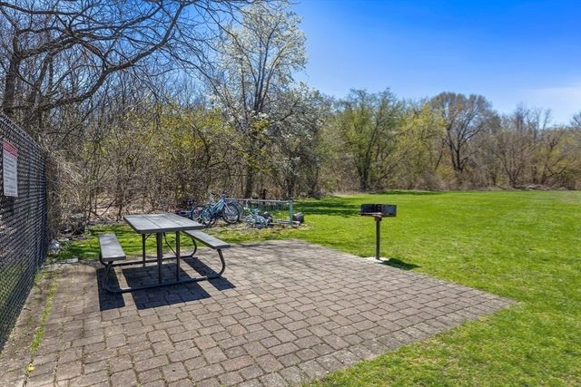 23 Westgate 4, Boston, MA 02132