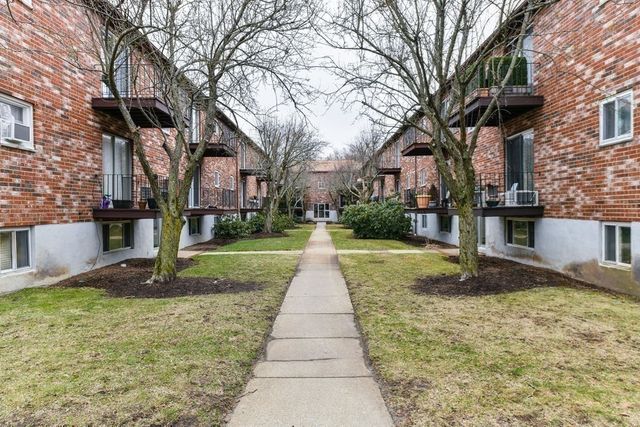 23 Westgate 4, Boston, MA 02132