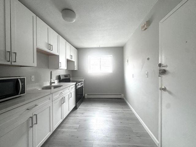 23 Westgate 4, Boston, MA 02132