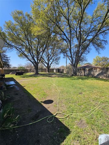 7422 Yellow Pine Drive, Houston, TX 77040