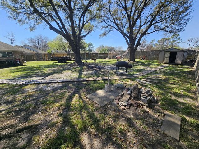 7422 Yellow Pine Drive, Houston, TX 77040