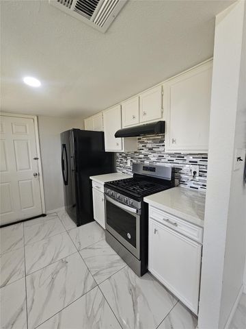 7422 Yellow Pine Drive, Houston, TX 77040