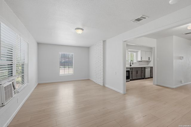 258 Antrim Dr, San Antonio, TX 78218
