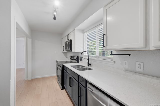 258 Antrim Dr, San Antonio, TX 78218