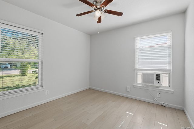 258 Antrim Dr, San Antonio, TX 78218