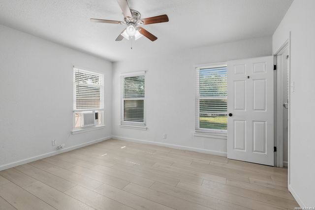 258 Antrim Dr, San Antonio, TX 78218