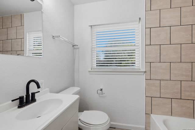 258 Antrim Dr, San Antonio, TX 78218