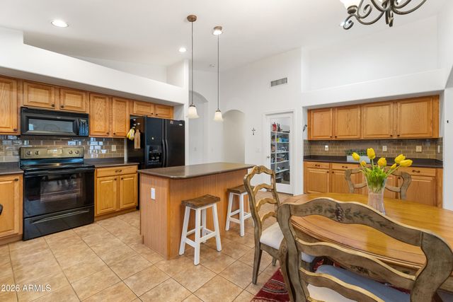 935 W GASCON Road, San Tan Valley, AZ 85143