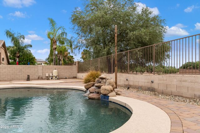 935 W GASCON Road, San Tan Valley, AZ 85143