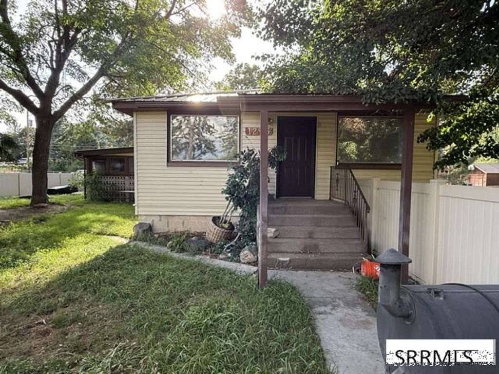 1295 Canyon Avenue, Idaho Falls, ID 83402