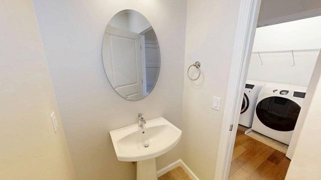 62 Mariners Way 210, Plymouth, MA 02360