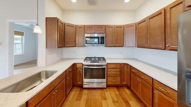 62 Mariners Way 210, Plymouth, MA 02360