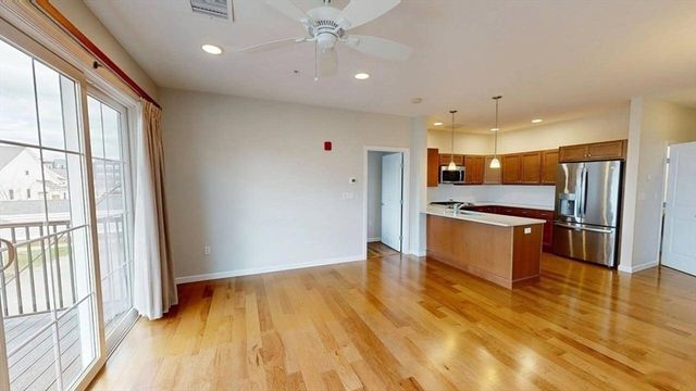 62 Mariners Way 210, Plymouth, MA 02360