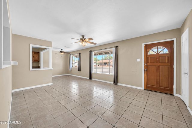 3221 W SELLS Drive, Phoenix, AZ 85017