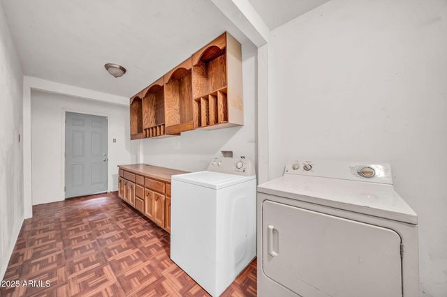 3221 W SELLS Drive, Phoenix, AZ 85017