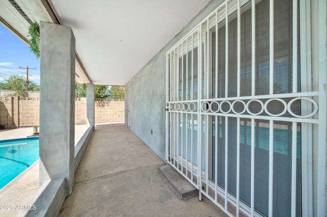 3221 W SELLS Drive, Phoenix, AZ 85017