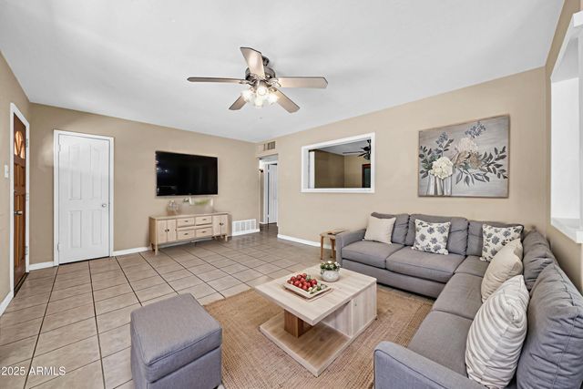 3221 W SELLS Drive, Phoenix, AZ 85017