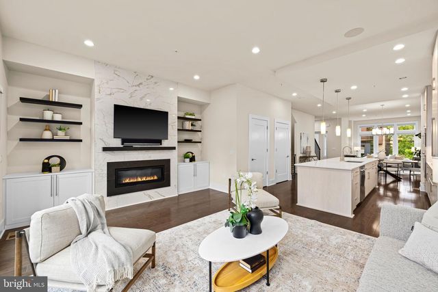 142 WINSOME CIR, Bethesda, MD 20814