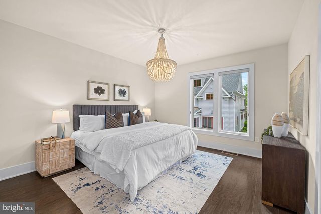 142 WINSOME CIR, Bethesda, MD 20814