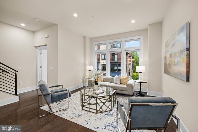 142 WINSOME CIR, Bethesda, MD 20814