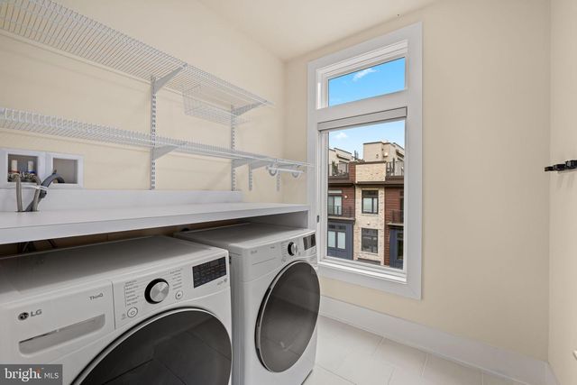 142 WINSOME CIR, Bethesda, MD 20814