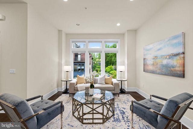 142 WINSOME CIR, Bethesda, MD 20814