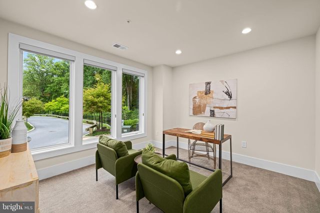 142 WINSOME CIR, Bethesda, MD 20814