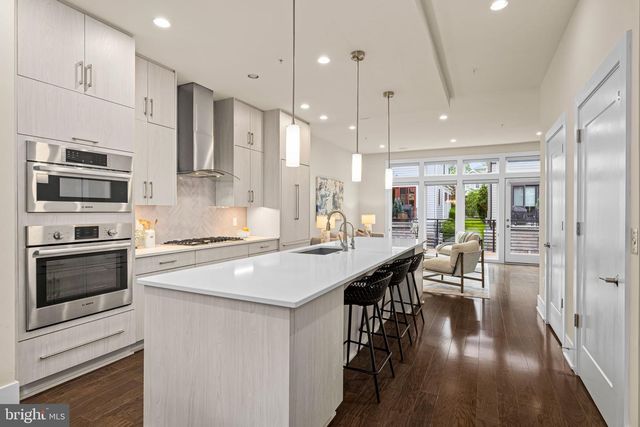 142 WINSOME CIR, Bethesda, MD 20814