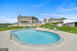 97 S KEMP RD, Kutztown, PA 19530