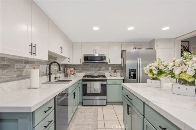 27104 Rio Prado Drive, Valencia, CA 91354