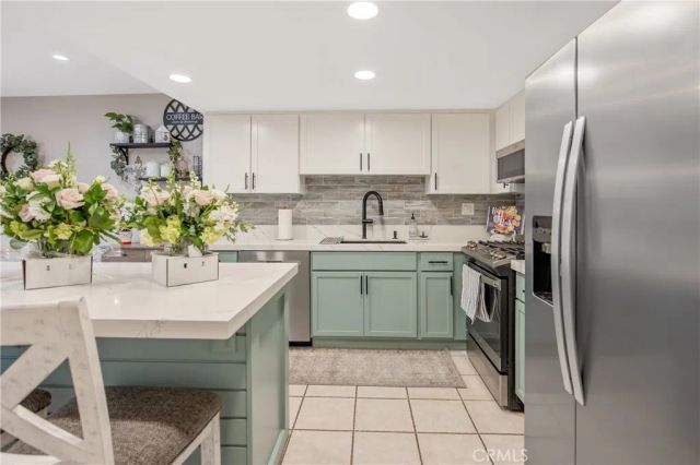 27104 Rio Prado Drive, Valencia, CA 91354