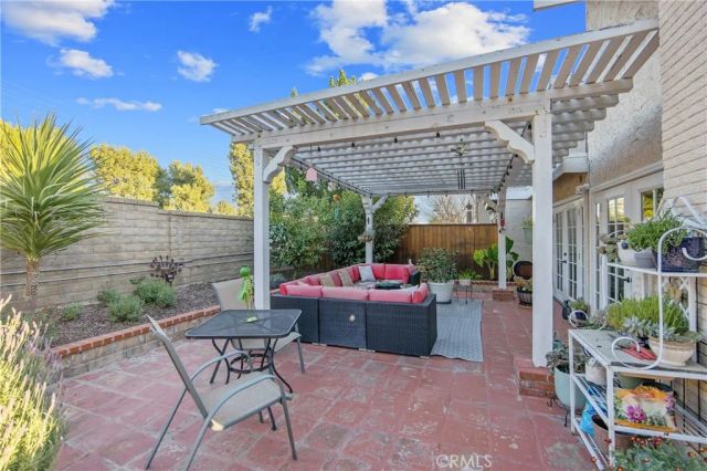 27104 Rio Prado Drive, Valencia, CA 91354