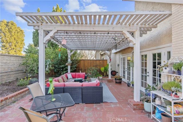 27104 Rio Prado Drive, Valencia, CA 91354