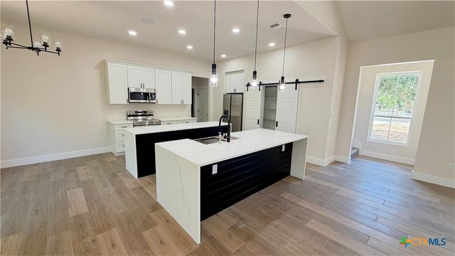 7008 Circle Oak Drive, Bulverde, TX 78163