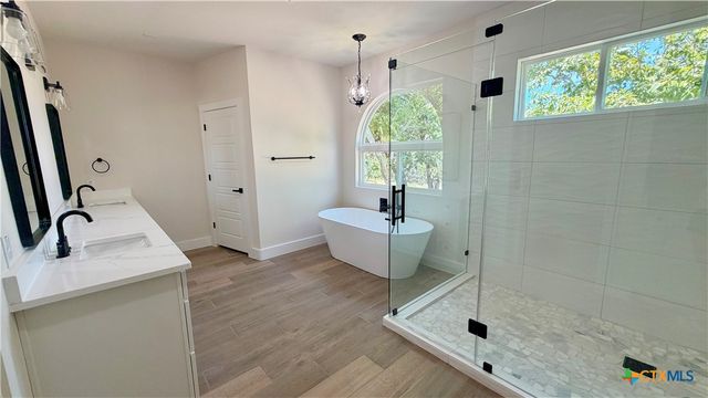 7008 Circle Oak Drive, Bulverde, TX 78163