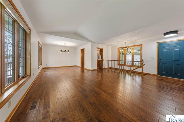 15 Caroletta Court, Mankato, MN 56001
