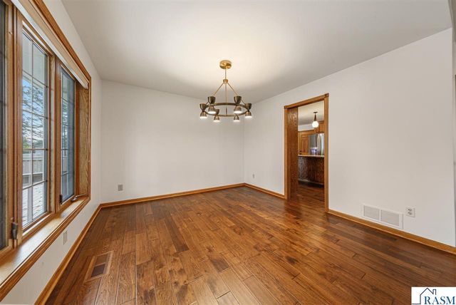15 Caroletta Court, Mankato, MN 56001