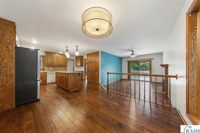 15 Caroletta Court, Mankato, MN 56001