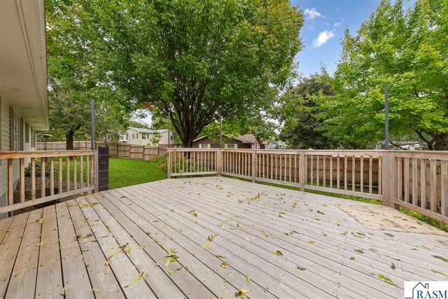 15 Caroletta Court, Mankato, MN 56001